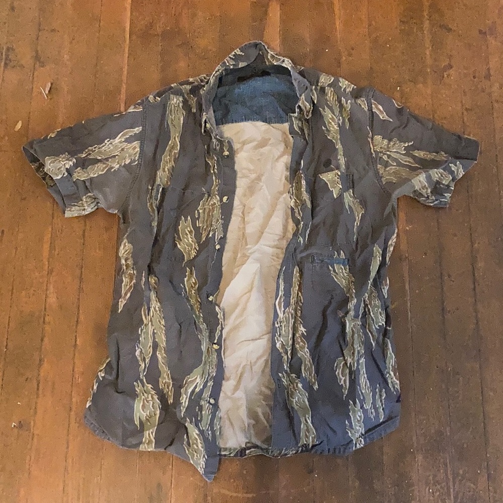 10 deep button up